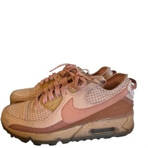 Nike Air Max
Terrascape 90 in the Pink Oxford/Rose
Whisper colorway.